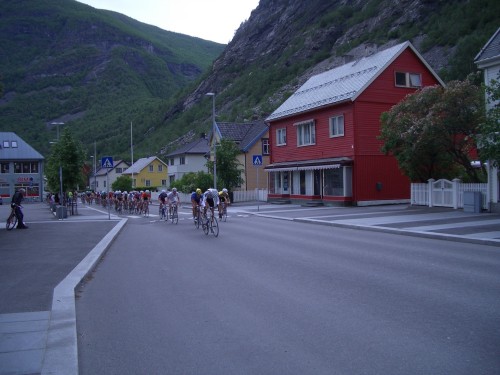Gateritt i Årdal